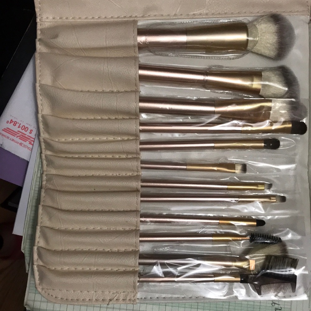 12 pcs makeup brushes new